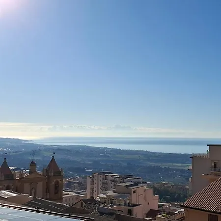 Bed & Breakfast Batarà - La Terrazza Del Centro 3*