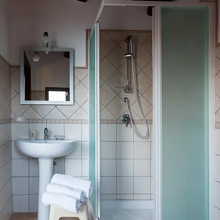 Couette-café Batarà - La Terrazza Del Centro 3*