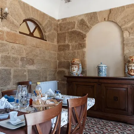 Batarà - La Terrazza Del Centro Couette-café Agrigente