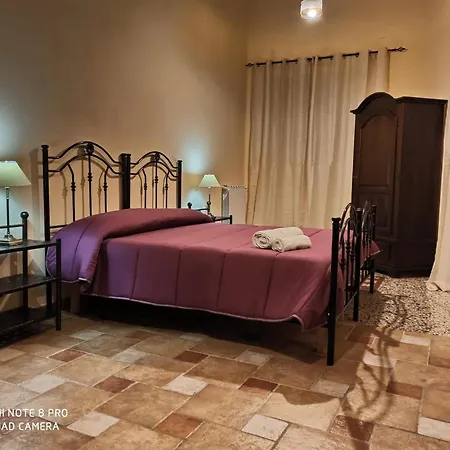 Batarà - La Terrazza Del Centro 3*